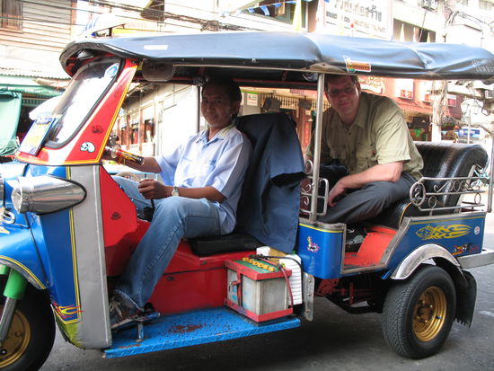 Kurz vor einer Kamikazefahrt mit dem Tuk Tuk