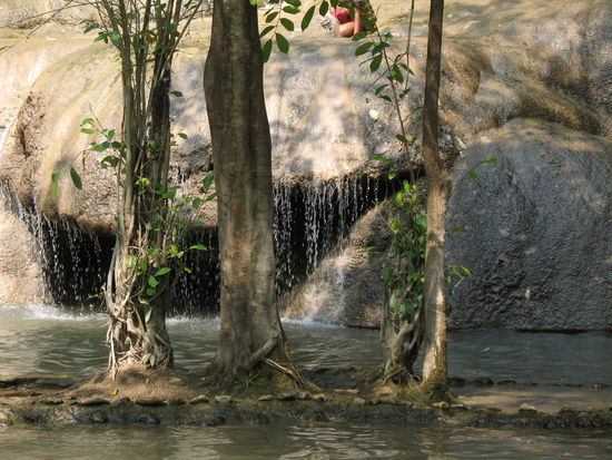 Das Bad in der Badewanne unterhalb des Wasserfalls war temperaturbedingt zwar nicht sehr erfrischend aber doch sehr angenehm 