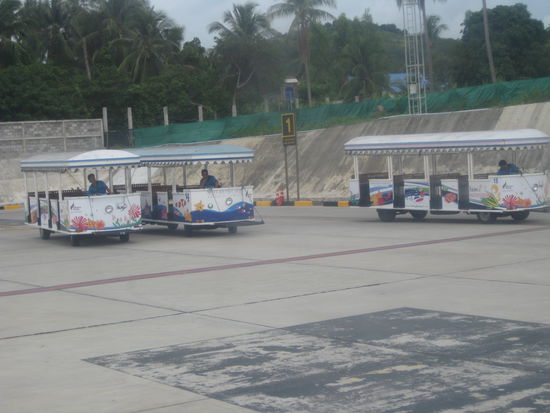 Transport-Waegelchen am Airport in Koh Samui