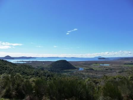 Lake Taupo von weitem