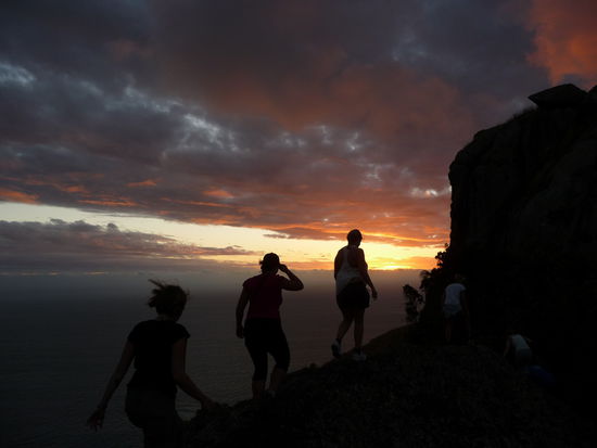 und dann im letzten Licht ging es auf der Felskante runter