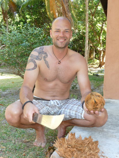 juchu, ich habe etwas zu arbeiten und Meli etwas zu essen