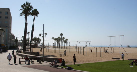 am Santa Monica Beach