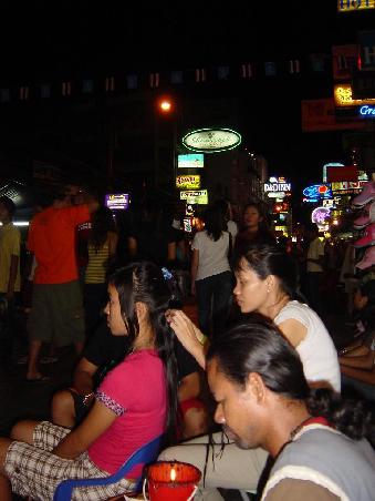 Khao San Road Pflichttermin beim "Friseur" *lach*