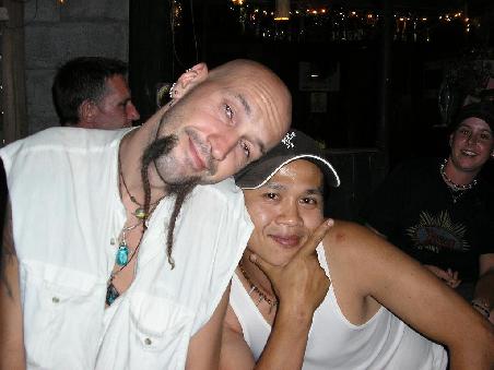 Akki aus Germany & unser Barkeeper aus der 50 Satang Bar