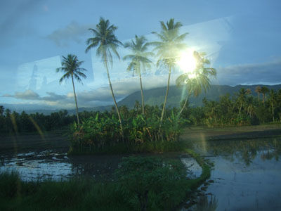 Nightbus: Sonnenaufgang in Aceh