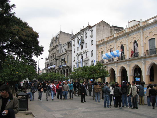 Alles wartet auf die Präsidentin