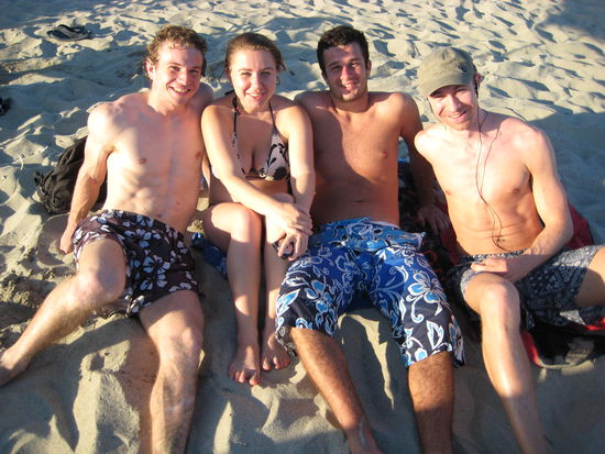 Christian, ich etc. am Strand von Puerto Escondido (= versteckte Bucht)