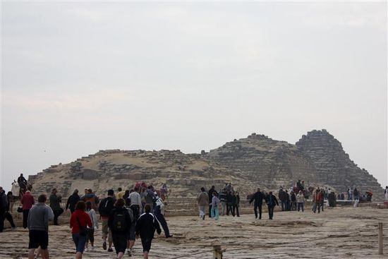 Die Königinnengräber neben der Cheopspyramide