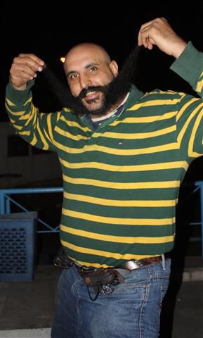 Der bekannte Showmaster, Schauspieler und Sänger Hasan el-Helaly trat auch mit ein paar seiner Songs auf und stand anschließend gerne noch für ein paar Fotos zur Verfügung...