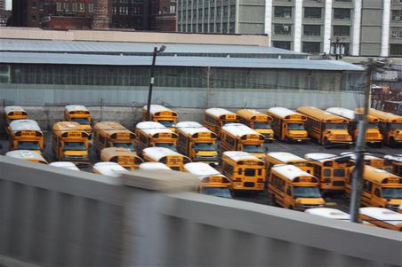 Hier wusste ich dann, dass wir in den USA waren, denn solche gelben Schulbusse habe ich in China nicht gesehen!