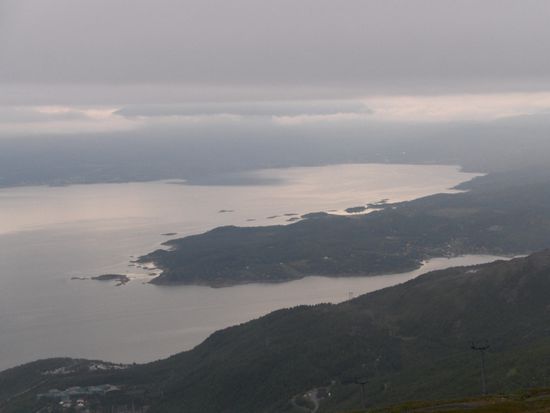 Herjangsfjord um Mitternacht