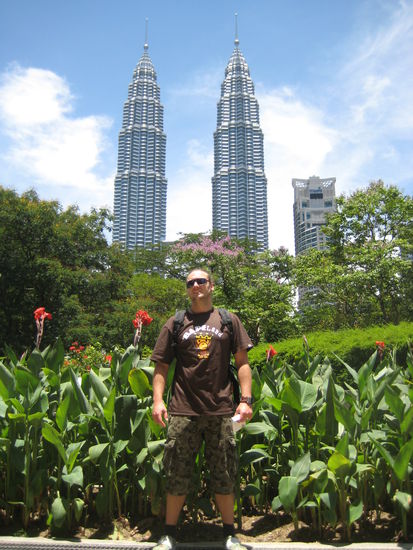 Petrona Towers bei Tag