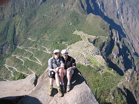 Auf dem Gipfel von Waynapicchu mit tollem Blick auf die Stadt -
Vue du sommet Waynapicchu