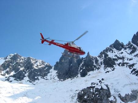 Landung auf dem Gletscher
Atterissage sur le glacier