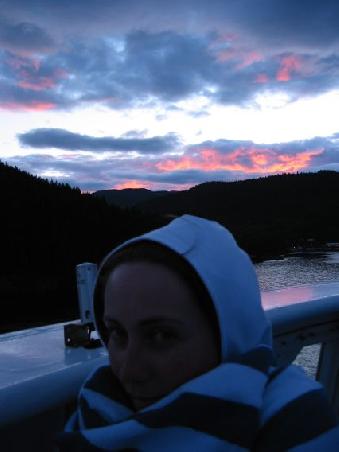 Sarah laesst mal wieder den Alaska-Abendhimmel erroeten
Dernier coucher de soleil en Alaska