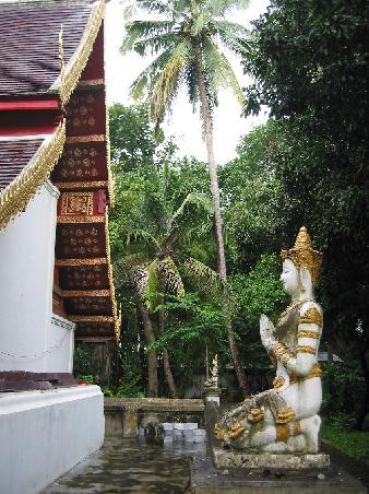 Im hinteren Teil des Wat Phra Sing
vue de l'exterieur du Wat Phra Sing