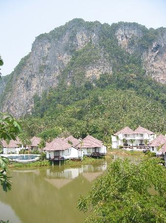 Das Peace Laguna Resort in Ao Nang ist wunderschön um eine Lagune gelegen
Peace Laguna Resor a Ao Nang