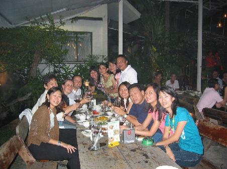 Ein grandioser letzter Abend mit viel Stimmung und Karaoke in Bangkok
derniere soiree a Bangkok avec les collegues de Messe Frankfurt