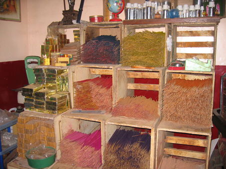 alles voller Raecherstaebchen(Mysore)