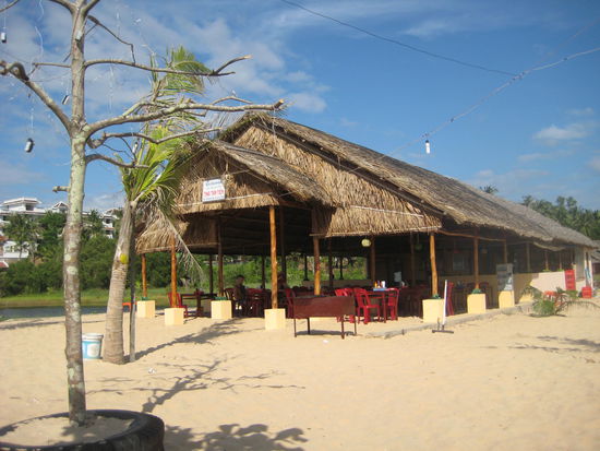 Unser Strandrestaurant das zum Tha Tan Tien gehört