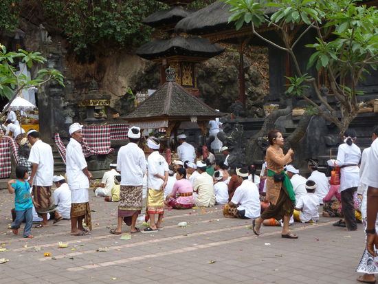 Hinduisten bei einer Zeremonie