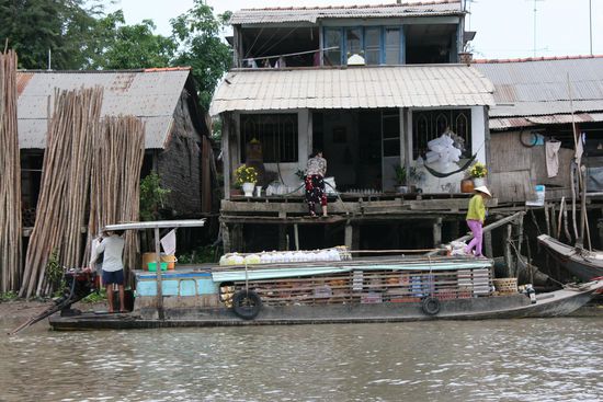 Floating Markets