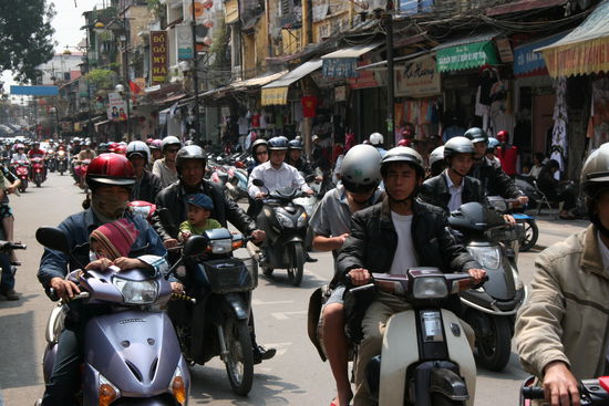 Das ganz normale Verkehrschaos in Hanoi