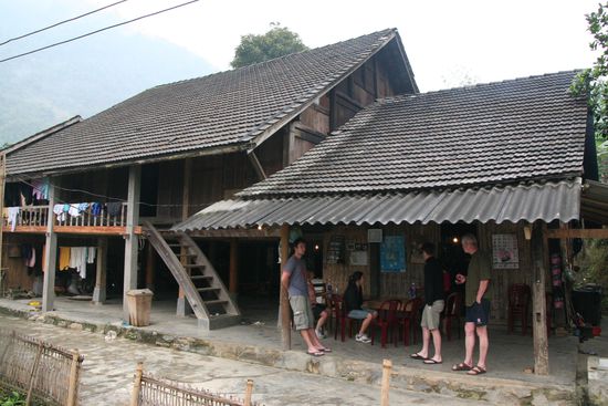 Unser "Homestay", ein luftiges Holzhaus auf Stelzen