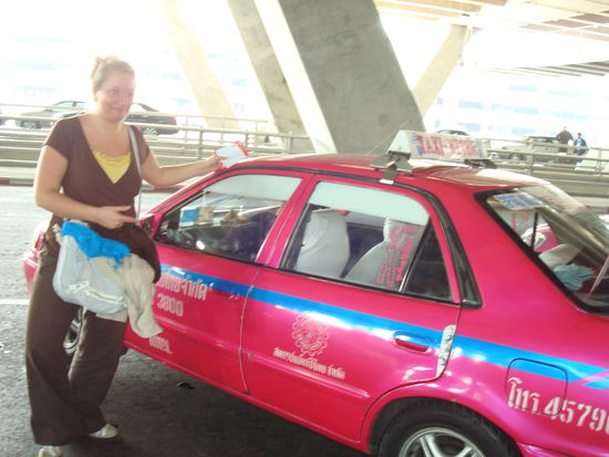 We present: "Thailands Barbiemobile" und die Fahrt des Schreckens