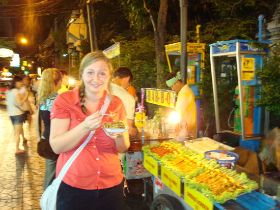 unser erstes Padthai fuer nur 20 Baht
...mmmhhhh...lecker...