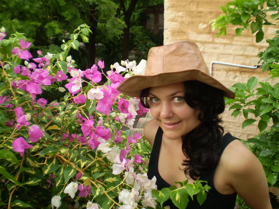 andi im blumengewand