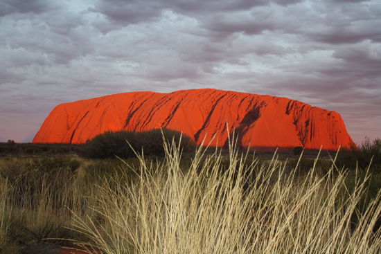 ayers rock im sonnenuntergang