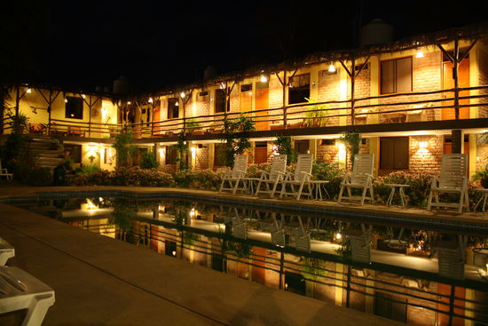 unser hostel by night