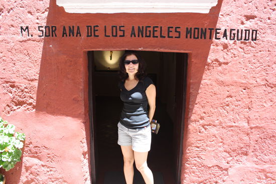 das ist wahrscheinlich die einzigste tuer der welt, an der andi den kopf anschlagen koennte 