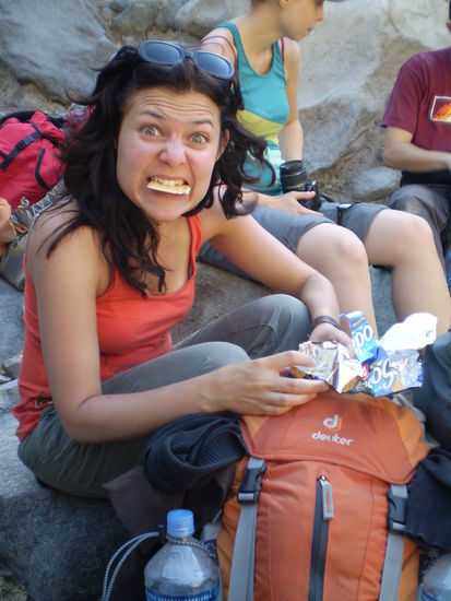 ...keckse, sieht aber nicht so aus, wie wenn andi was abgeben wuerde