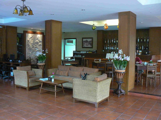 Eingangsbereich, Restaurant und Reception.