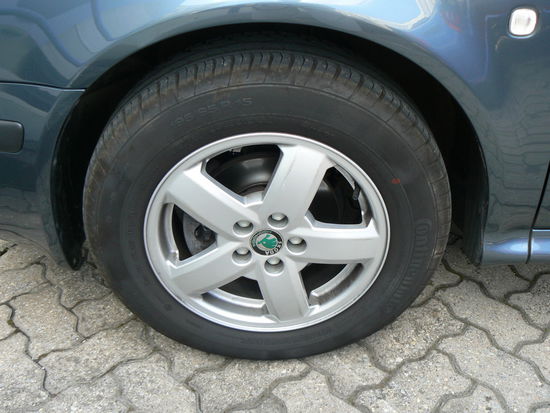 Radlagerschaden vorne links!