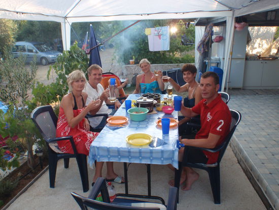 Hier kommt die Familie zusammen...
Guten Appetit!