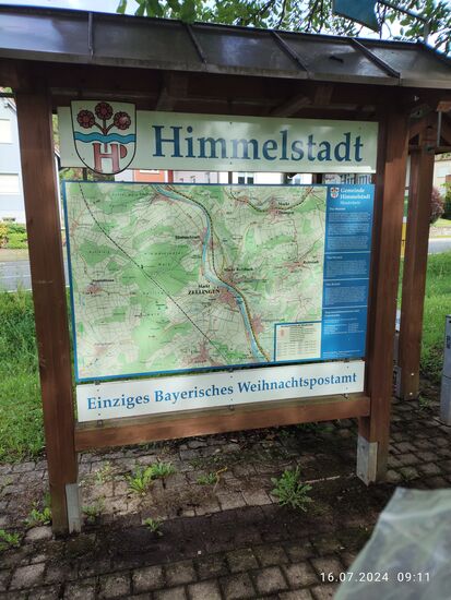 Seit 1986 besteht in Himmelstadt aufgrund des "himmlischen" Namens das Weihnachtspostamt, an das vor allem Kinder in der Adventszeit weihnachtliche Briefe richten können. Diese werden normalerweise auch beantwortet.