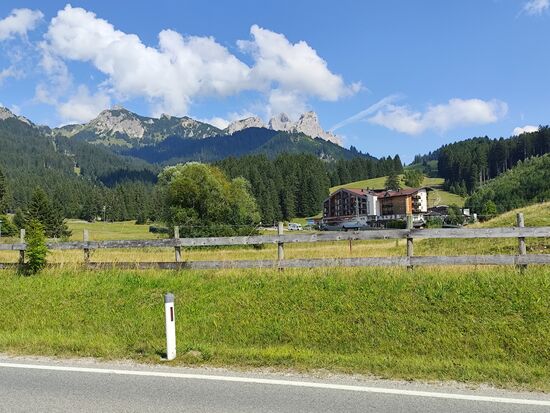 Unkommentiertes Umgebungsbild, wird im folgenden gezoomten Bild erläutert.