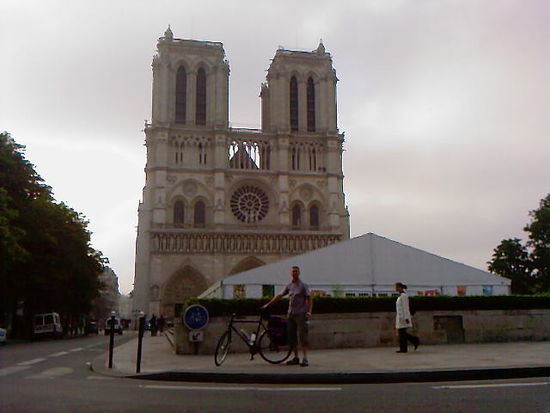An der Westseite von Notre-Dame