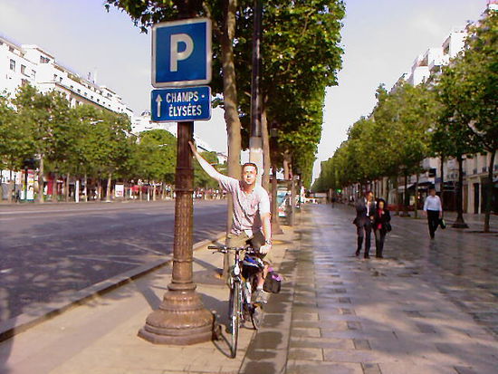 Am teuren Pflaster der Avenue des Champs-Élysées