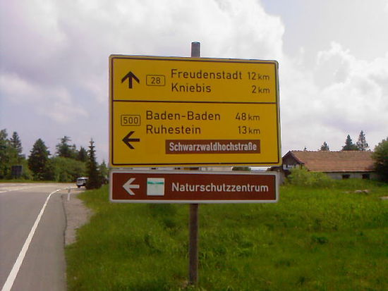 Kleiner Abstecher ins Casino Baden-Baden gefällig? Bin doch kein Zocker-Typ, also geradeaus !!!
Ausflugstipp: Bin die B 500 von Baden-Baden aus schon einmal mit dem Rennrad nach hier hochgefahren. Garantiert auch mit Auto schön!