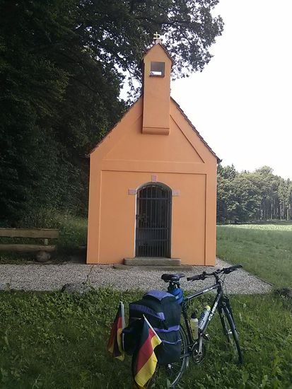 Brotzeithalt mit dem Fahrrad wie vor 24 Jahren.