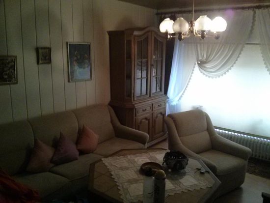 Die alte, aber angenehm gemütlich wirkende Einrichtung in meiner Bad Salzdetfurther Pension