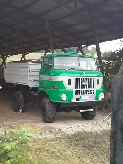 Ein aufgemöbelter alter IFA-LKW aus DDR-Zeiten