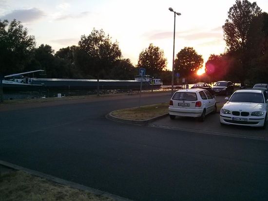 Sonnenuntergang gegen 21:15 Uhr am Mainufer in WÜ-Randersacker.