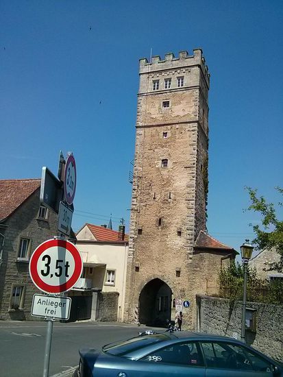 Burgturm in Aub