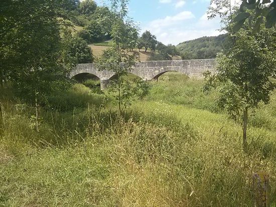 Eine alte Brücke über die Tauber